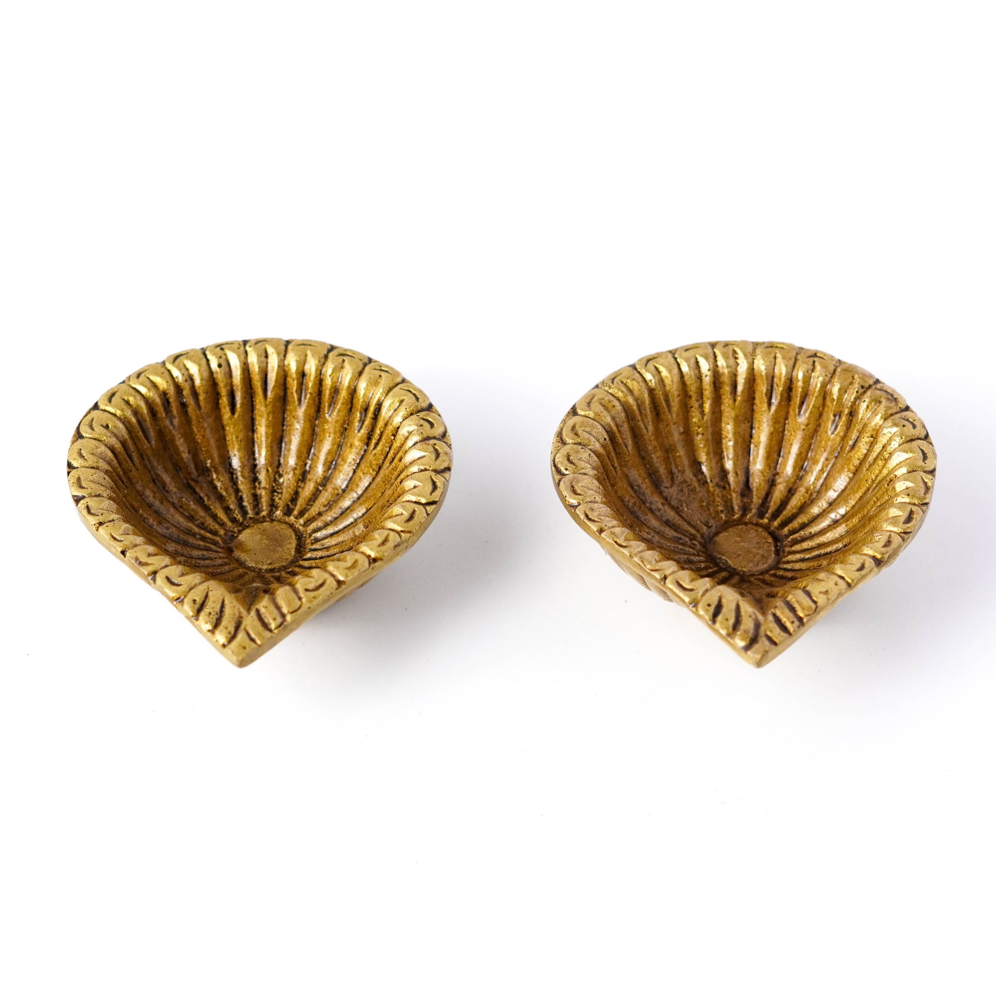 Urja Diya, Traditional Puja Deepak, Set of 2 | VARYRA - VARYRA