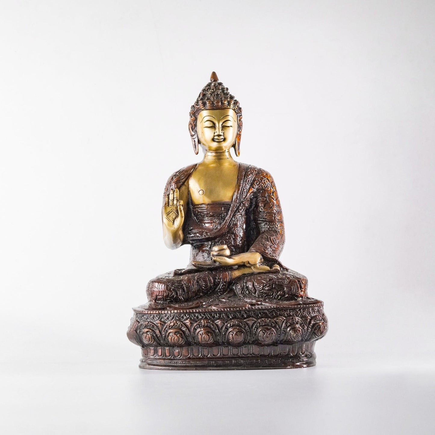 Buddha Meditating Statue, Brass, 5.04 Kilograms | VARYRA - VARYRA