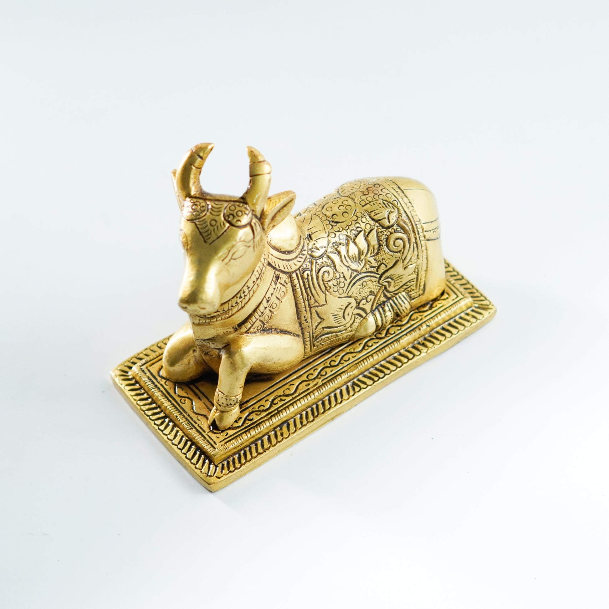 Nandi Bull Statue, Vahana of God Shiva, Brass Metal | VARYRA - VARYRA