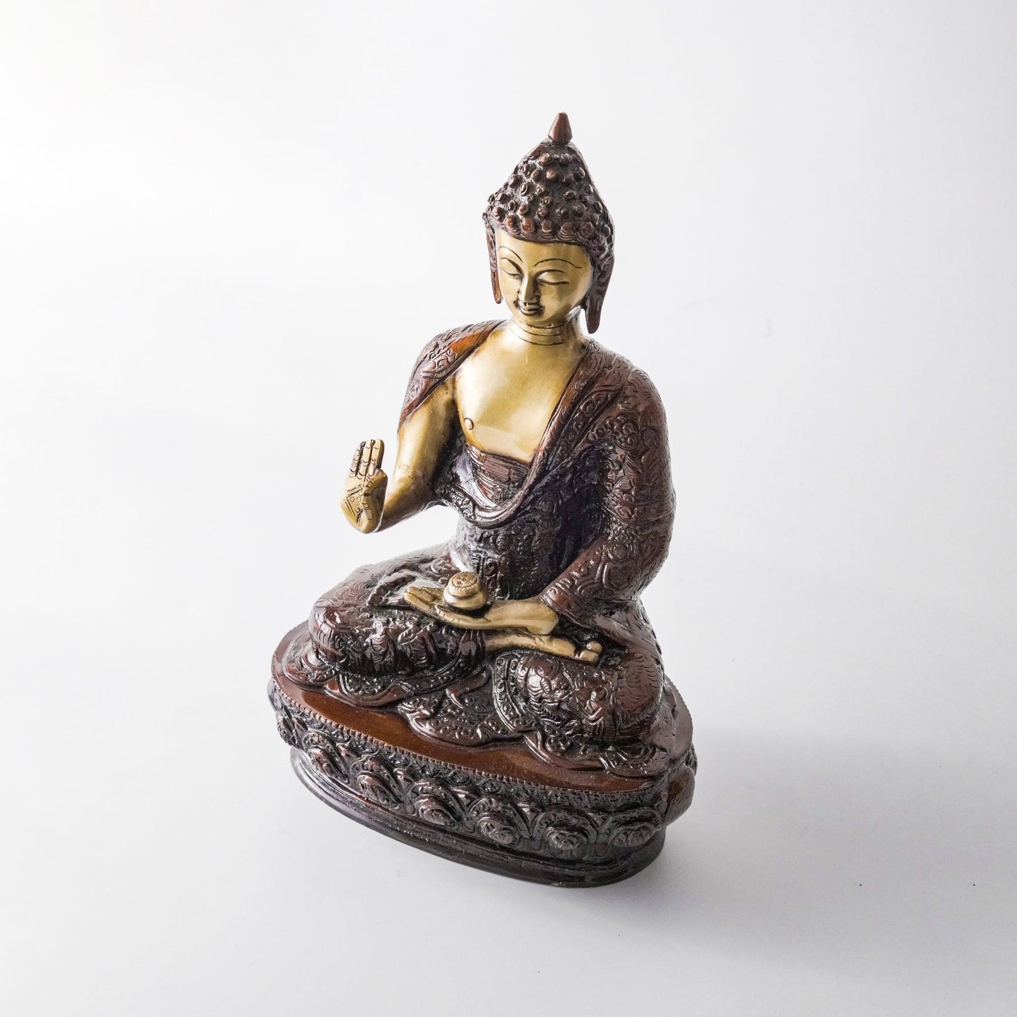 Buddha Meditating Statue, Brass, 5.04 Kilograms | VARYRA - VARYRA