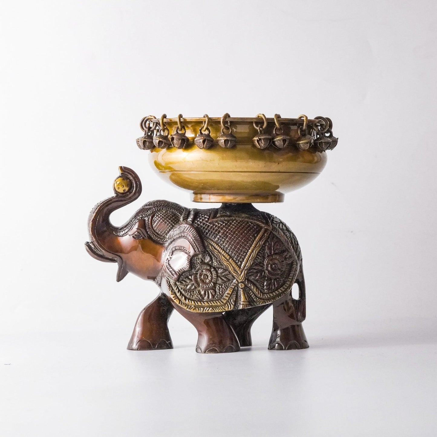 Traditional Urli Maharaja Gaj, Brass Handicraft | VARYRA - VARYRA