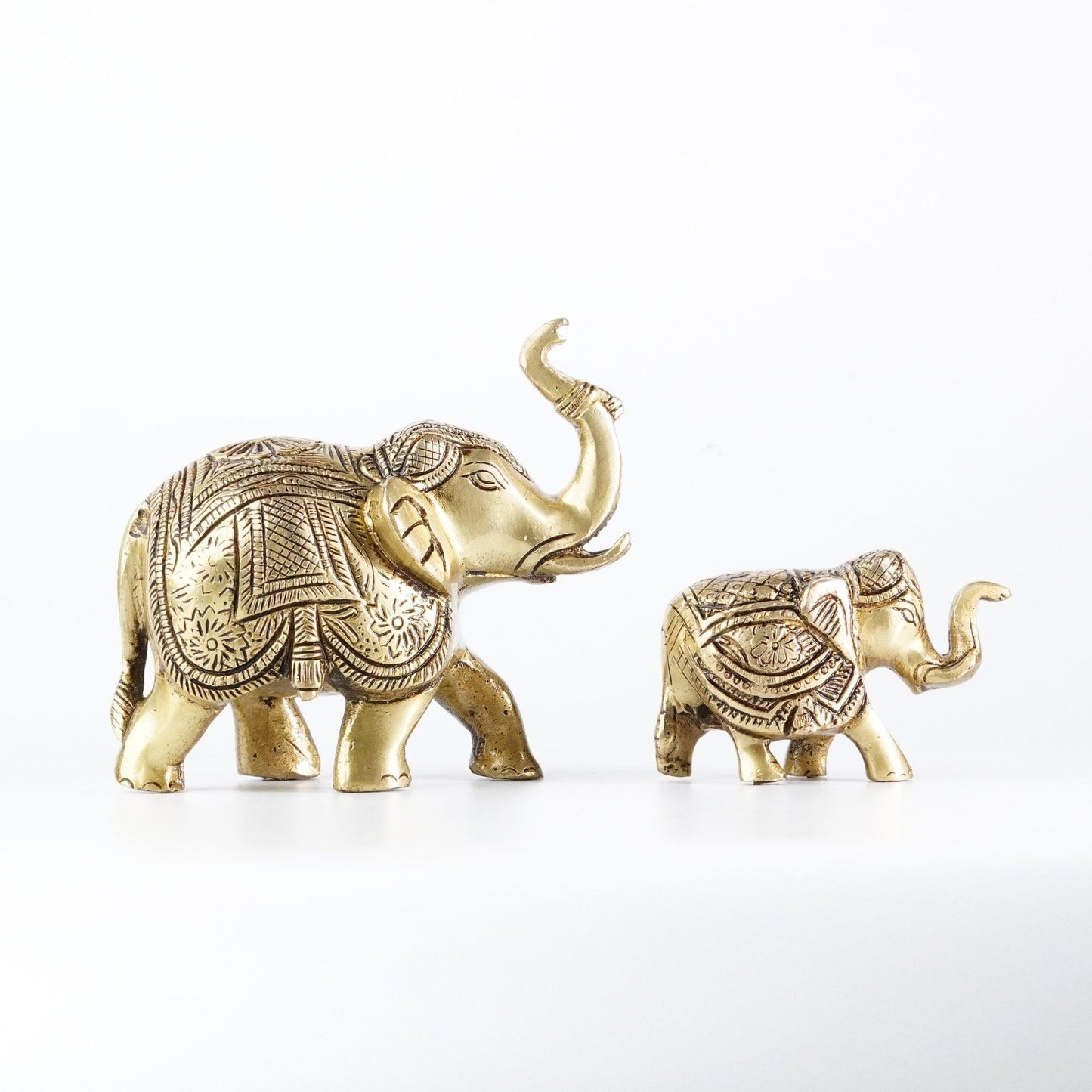 varyra elephant miniature set