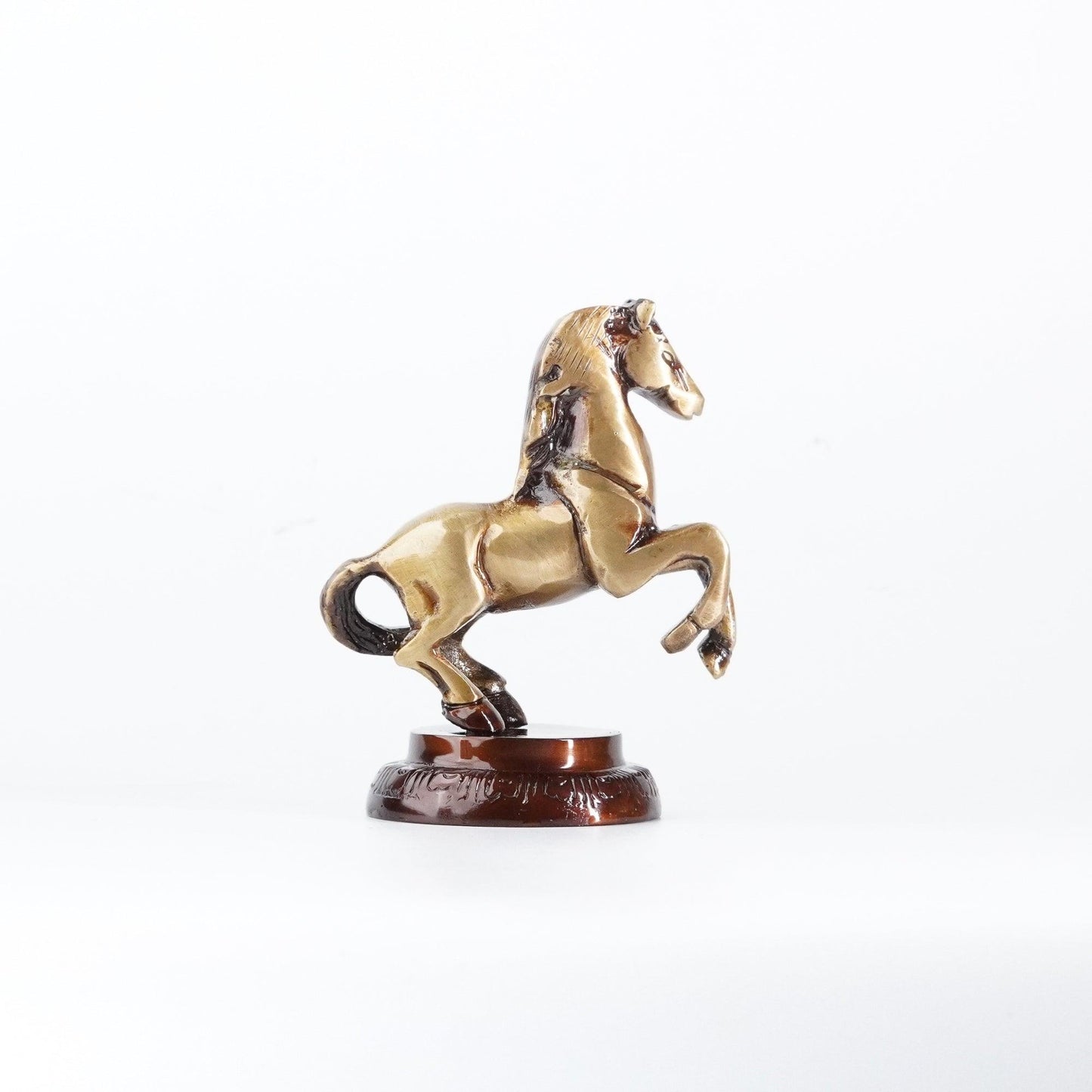 varyra horse miniature collectible