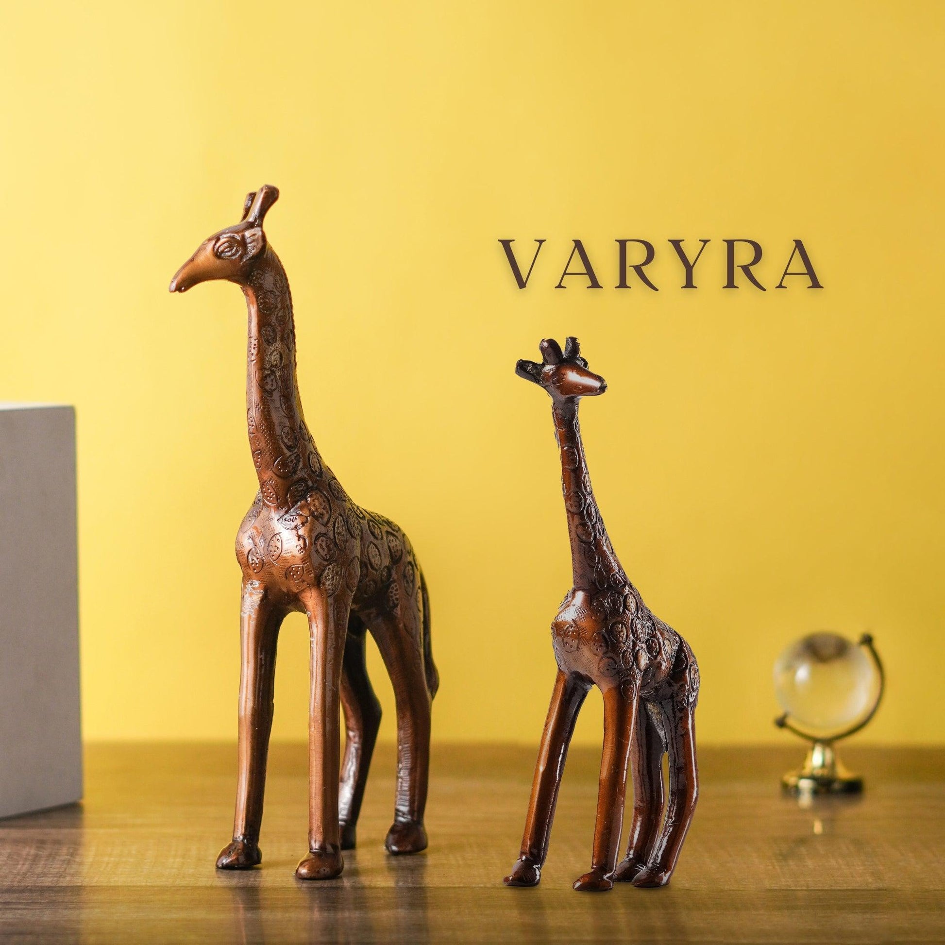 Giraffe Pair Showpiece, Vintage Animal Figurine | VARYRA - VARYRA