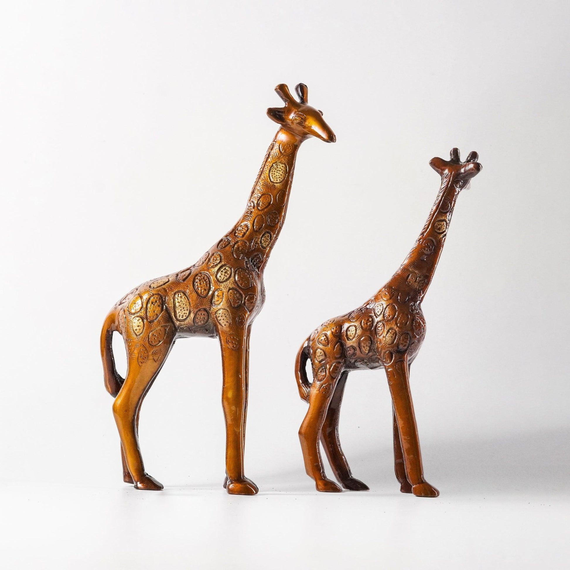 Giraffe Pair Showpiece, Vintage Animal Figurine | VARYRA - VARYRA