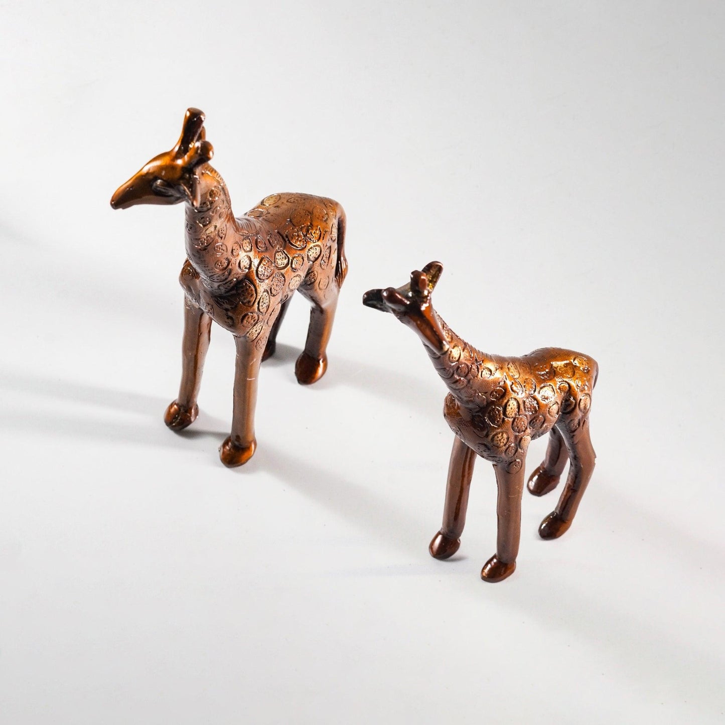 Giraffe Pair Showpiece, Vintage Animal Figurine | VARYRA - VARYRA